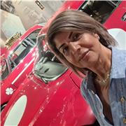 Sono madre lingua  francese e arabo insegno da tantissimi anni nelle scuole italiane